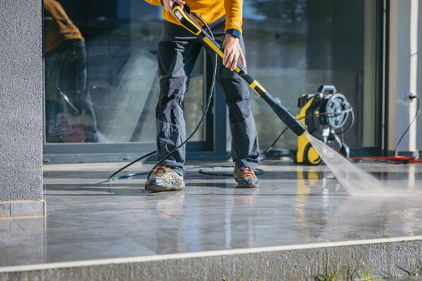 Best Sidewalk Pressure Washing  in Union Gap, WA